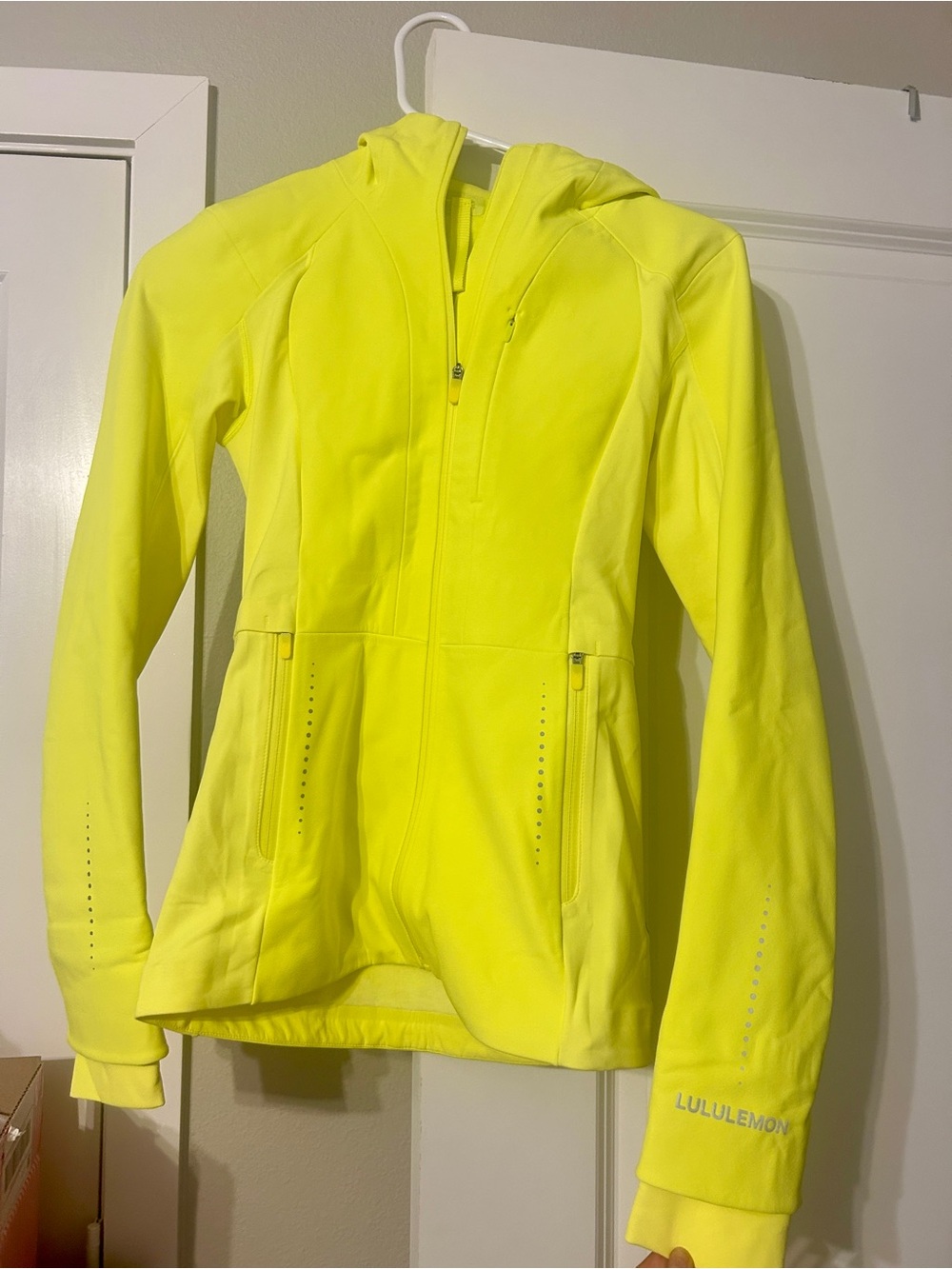 Lululemon Cross Chill Jacket Highlight Yellow